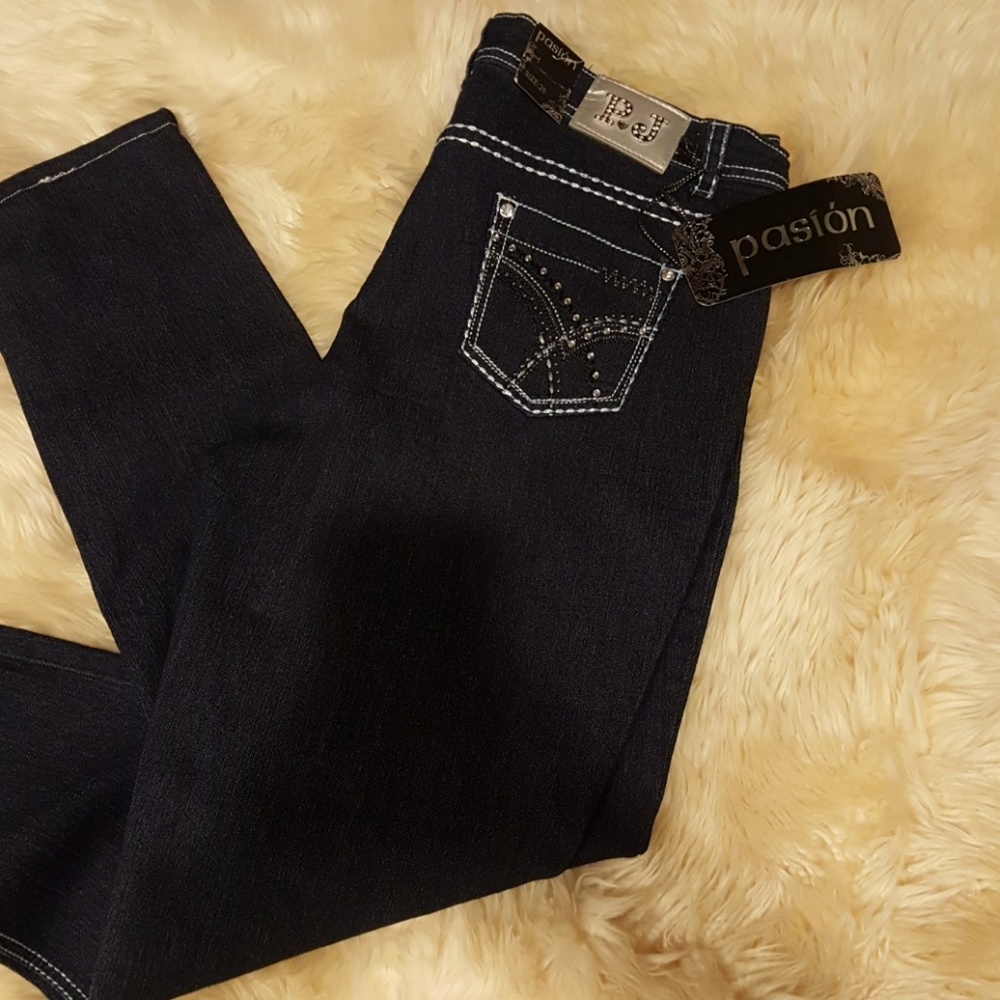 A new pair of Pasion Jeans